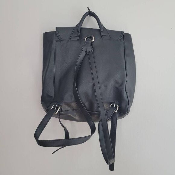 Faux leather backpack square shape alternative goth grunge alt minimalist modern - Picture 2 of 14